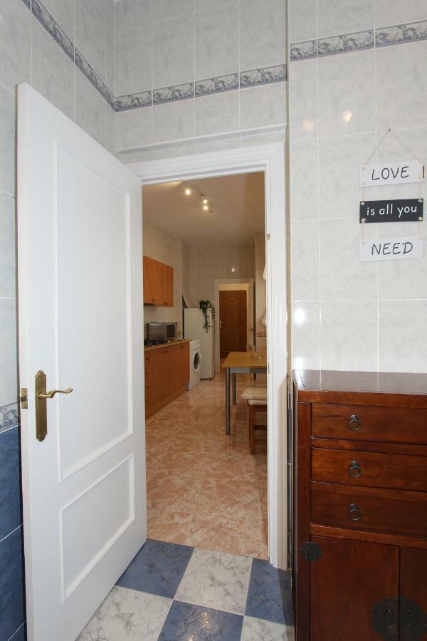 Apartamento Ollerias Malaga Luaran gambar
