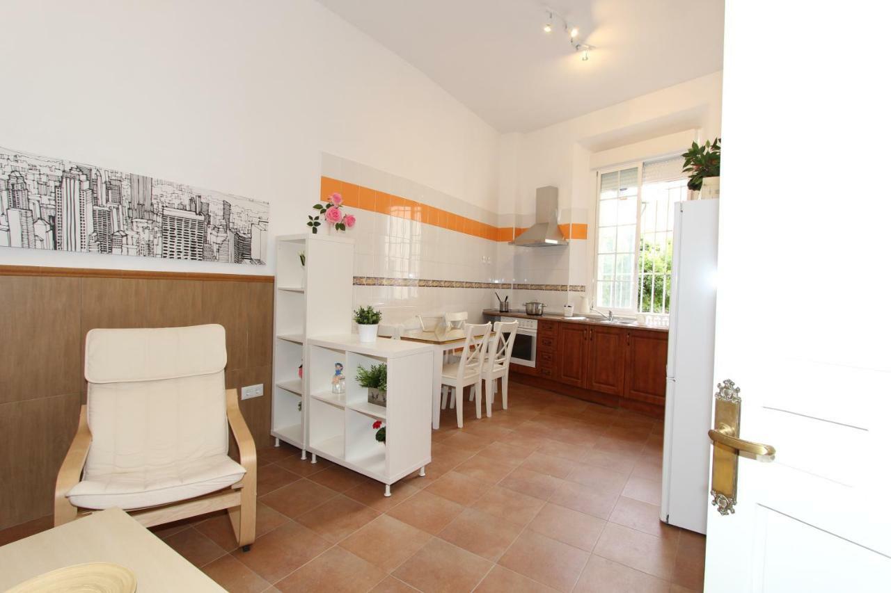 Apartamento Ollerias Malaga Luaran gambar