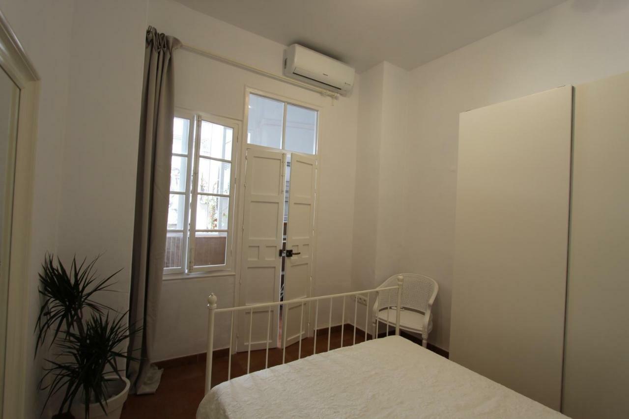 Apartamento Ollerias Malaga Luaran gambar